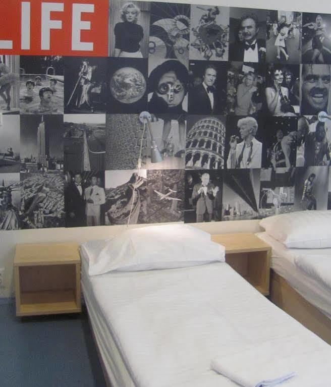 Drunken Monkey Hostel *
